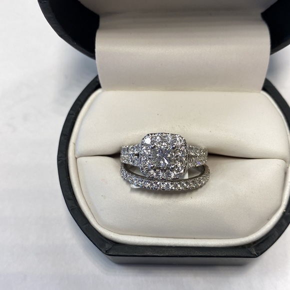 NEW 14K Gold Diamonds Bridal set - Picture 3 of 7